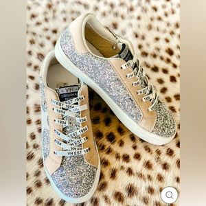 Vintage Havana Bani Silver Glitter Low-Top Sneakers Size 8